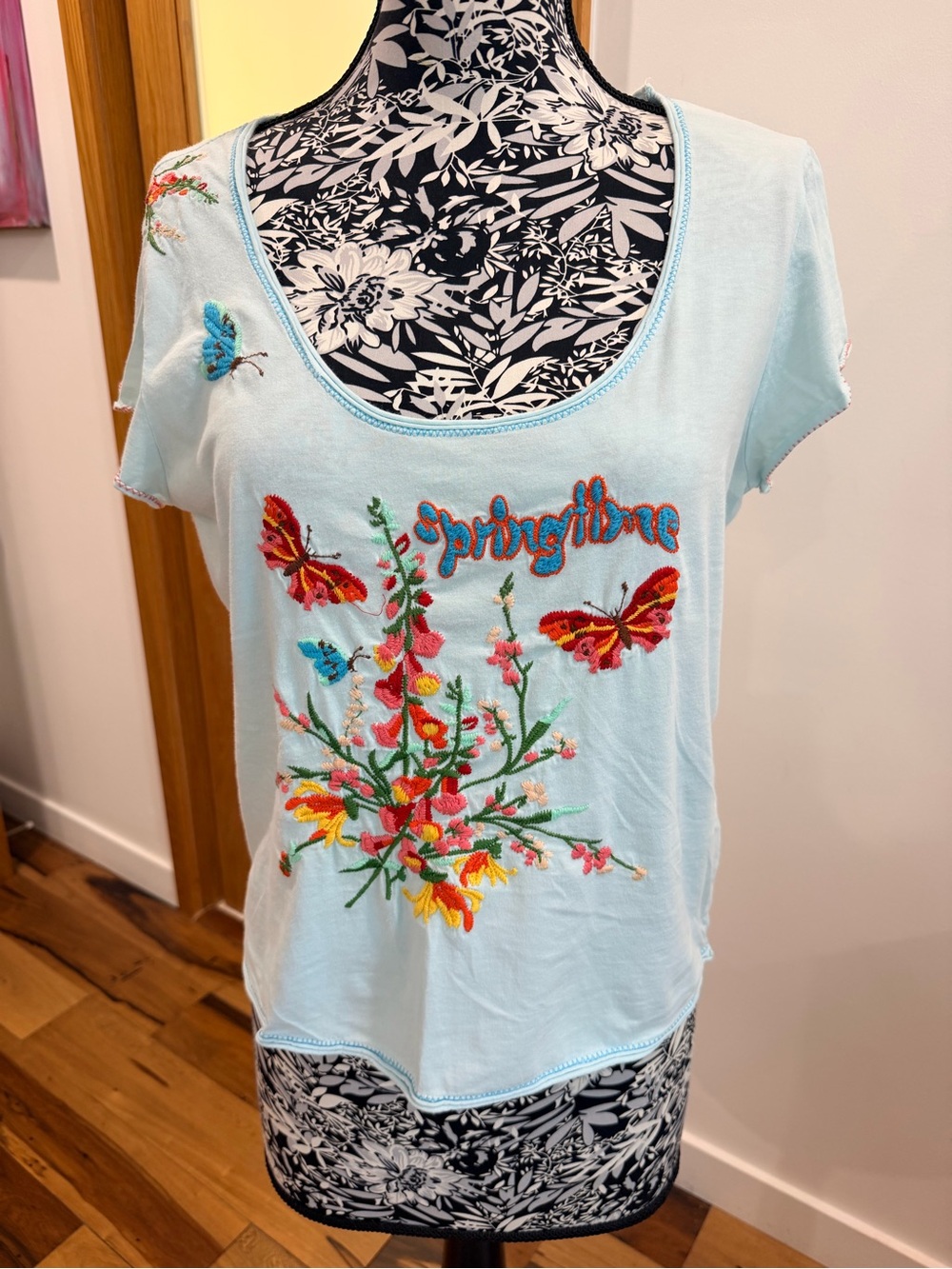 JW Los Angeles Johnny Was Springtime Floral Butterfly Embroidered Tee